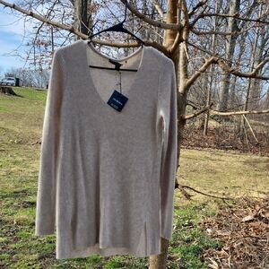 Saks Fifth Avenue Beige Ribbed V-Neck Sweater Tunic. 100% Cashmere